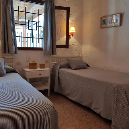 Lovely With Parking Holiday home *