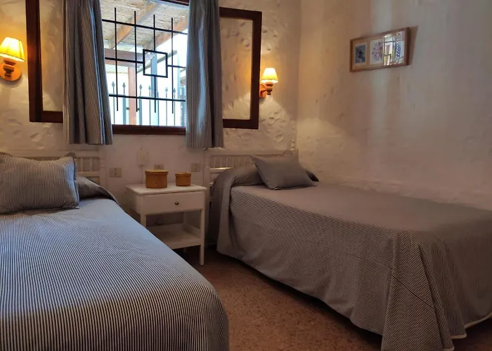 Lovely With Parking Nyaraló *